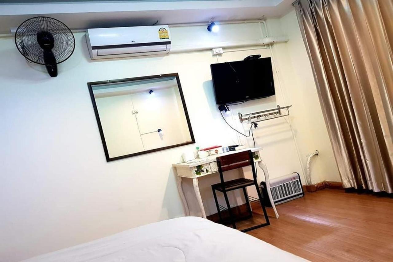 T2B Home (Adults Only) Chiang Mai Eksteriør bilde